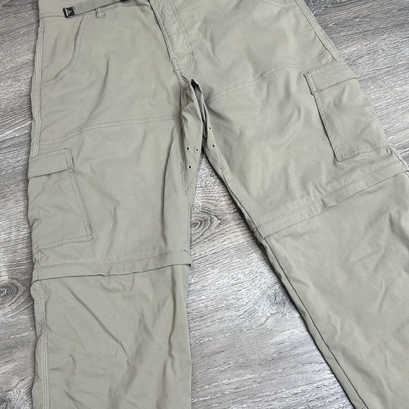 Prana Men’s Stretch Zion Convertible Cargo Pants in Sandbar Sz Med x 30L - Picture 5 of 13